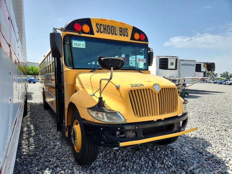 2013 IC BUS PB105