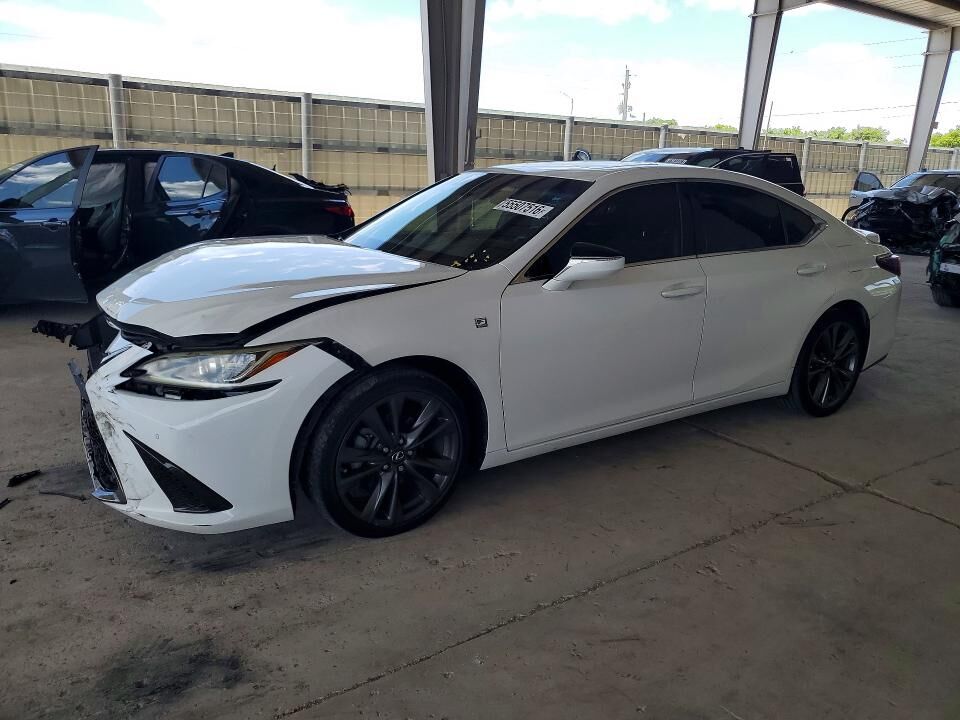 2019 LEXUS ES