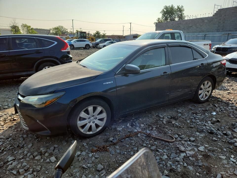2015 TOYOTA Camry