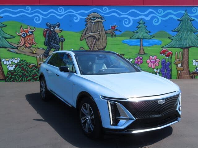 2024 CADILLAC Lyriq