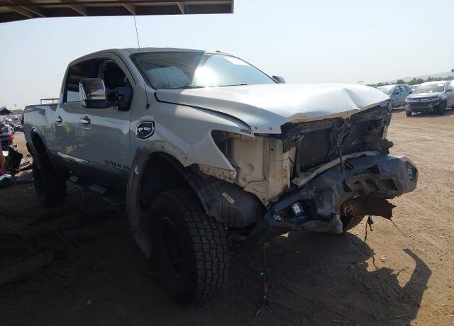 2017 NISSAN Titan