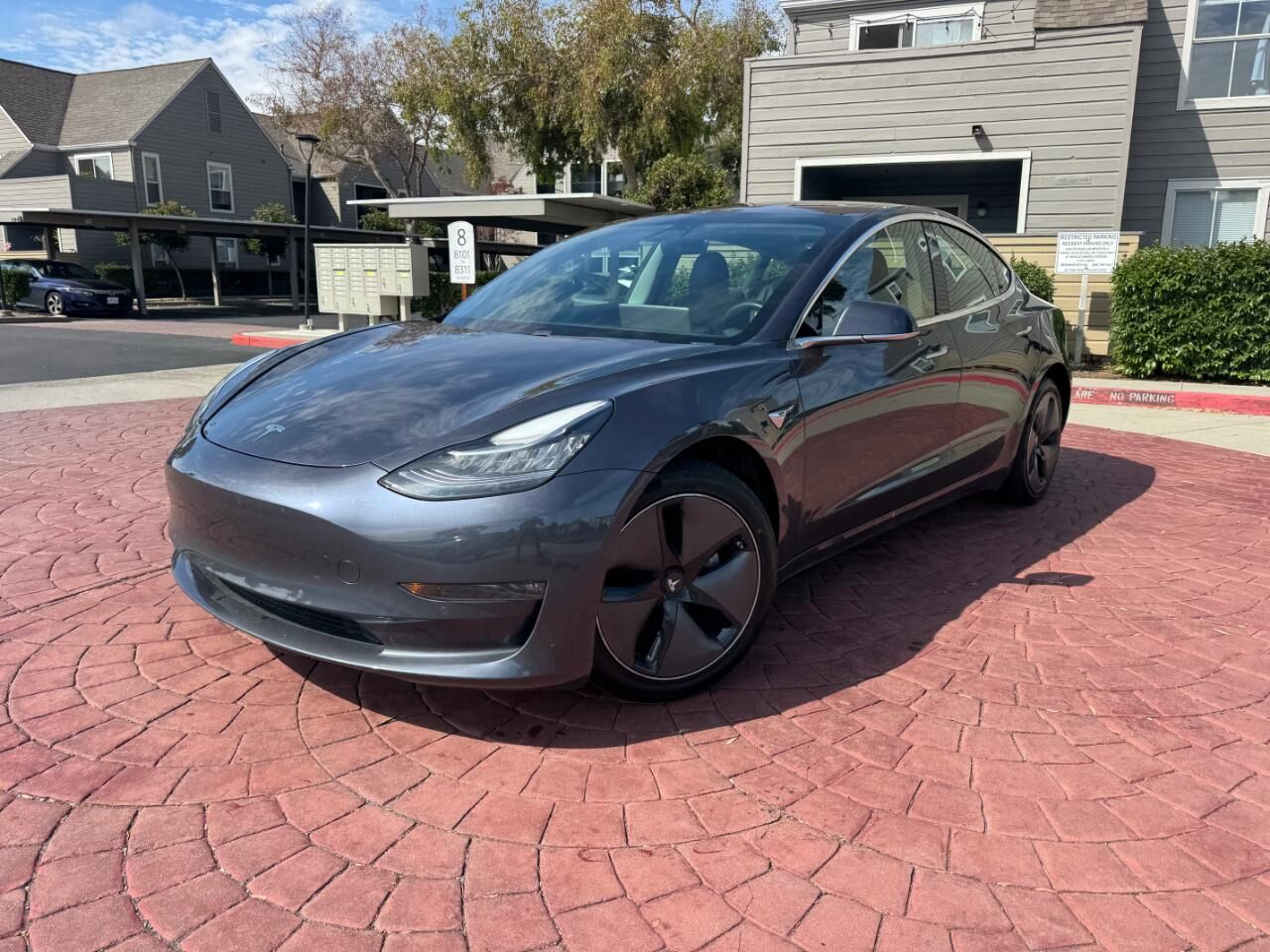 2018 TESLA Model 3