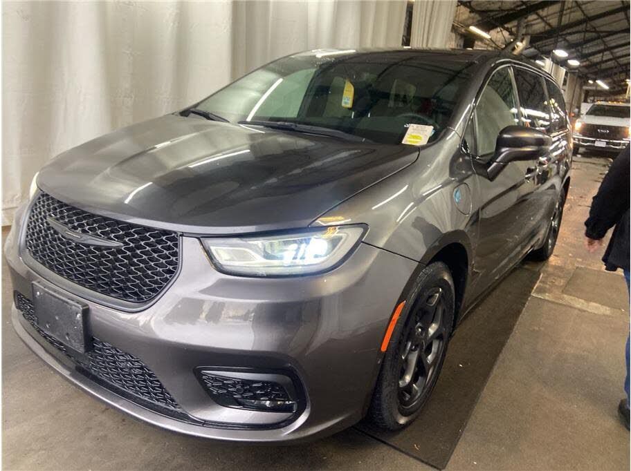 2022 CHRYSLER Pacifica