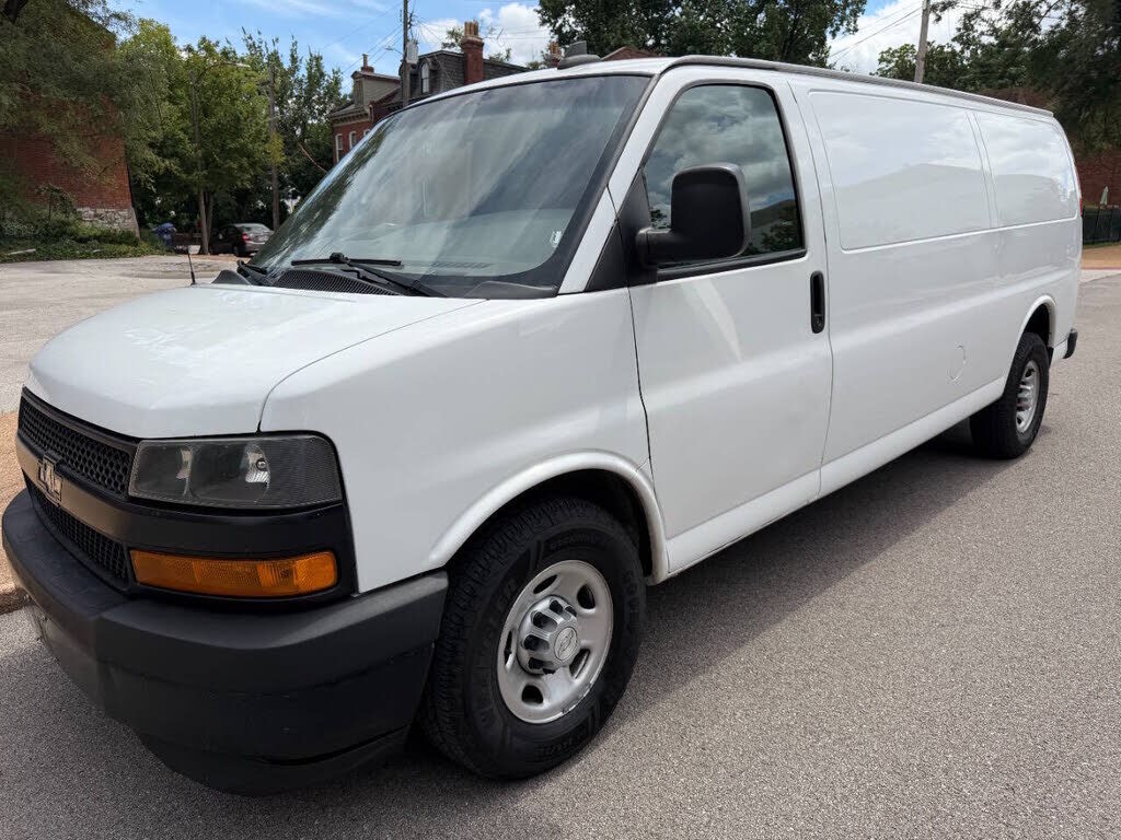 2018 CHEVROLET Express
