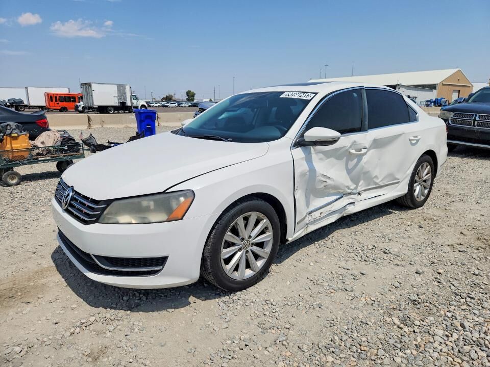2012 VOLKSWAGEN Passat