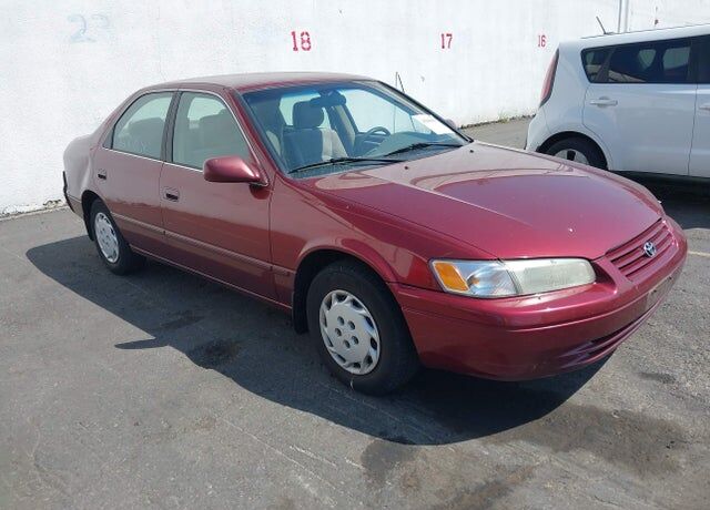 1999 TOYOTA Camry