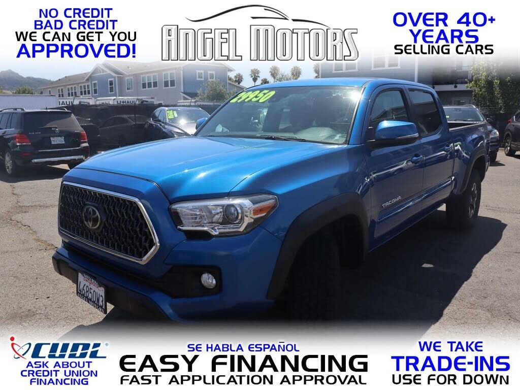 2018 TOYOTA Tacoma