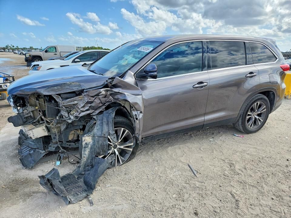 2019 TOYOTA Highlander