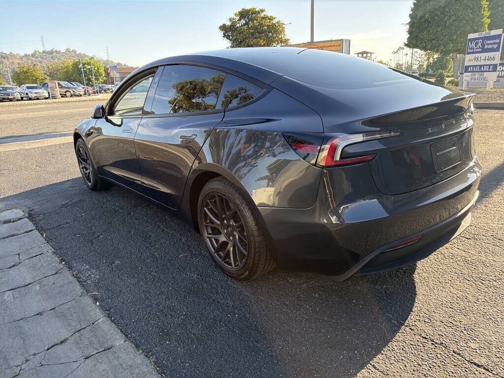 2024 TESLA Model 3