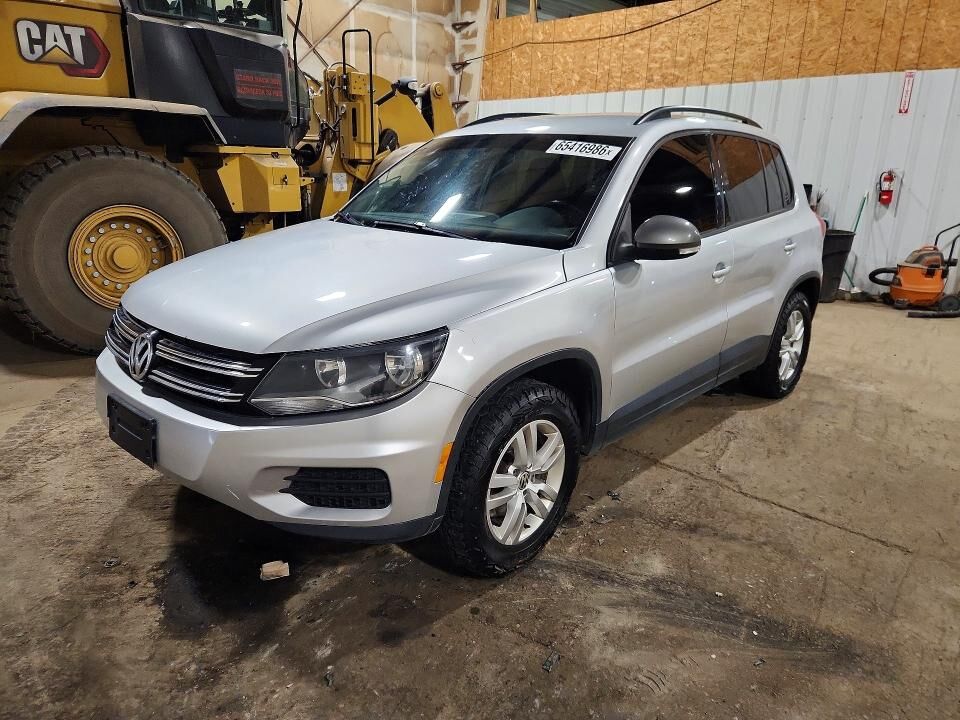 2015 VOLKSWAGEN Tiguan