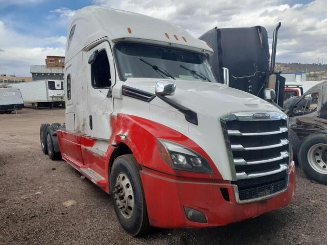 2019 FREIGHTLINER New Cascadia 126" Sleepercab