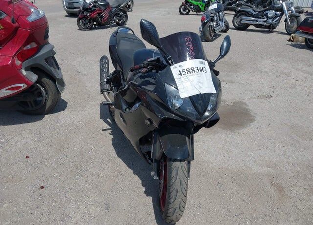 2004 HONDA CB