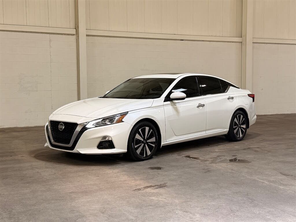 2022 NISSAN Altima