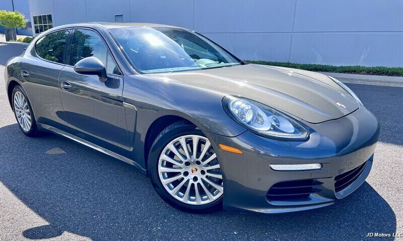 2014 PORSCHE Panamera