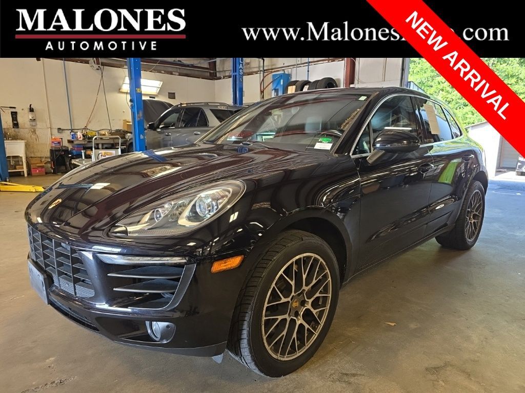 2017 PORSCHE Macan