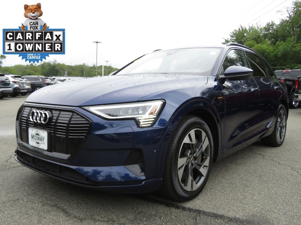 2022 AUDI e-tron