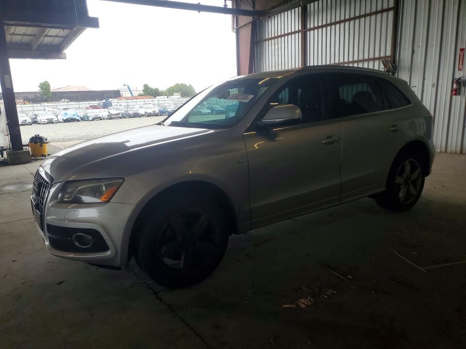 2011 AUDI Q5