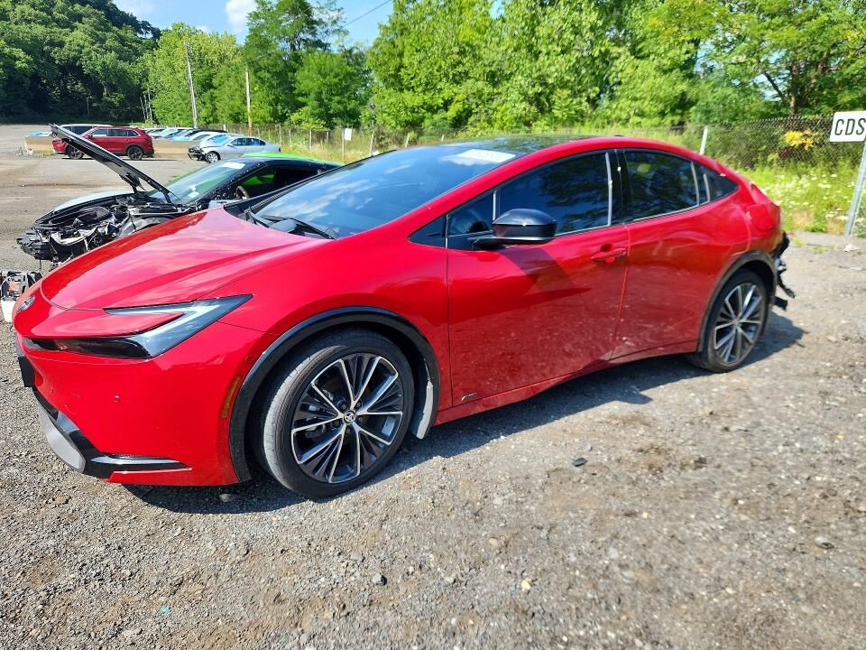 2024 TOYOTA PRIUS