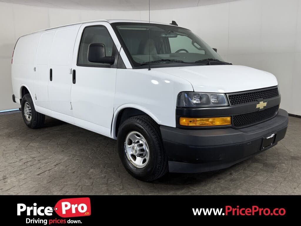 2021 CHEVROLET Express
