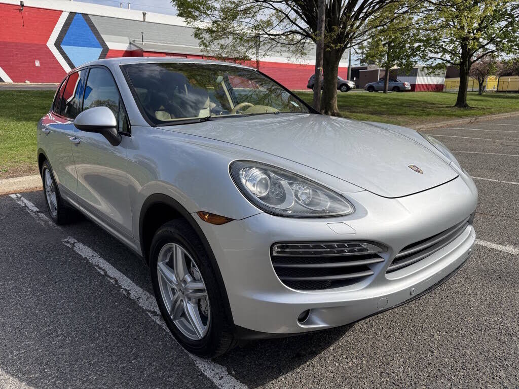 2011 PORSCHE Cayenne