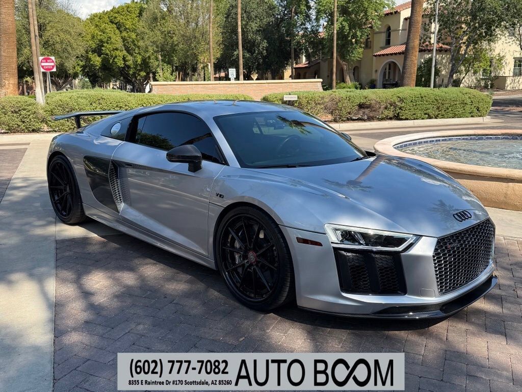 2017 AUDI R8