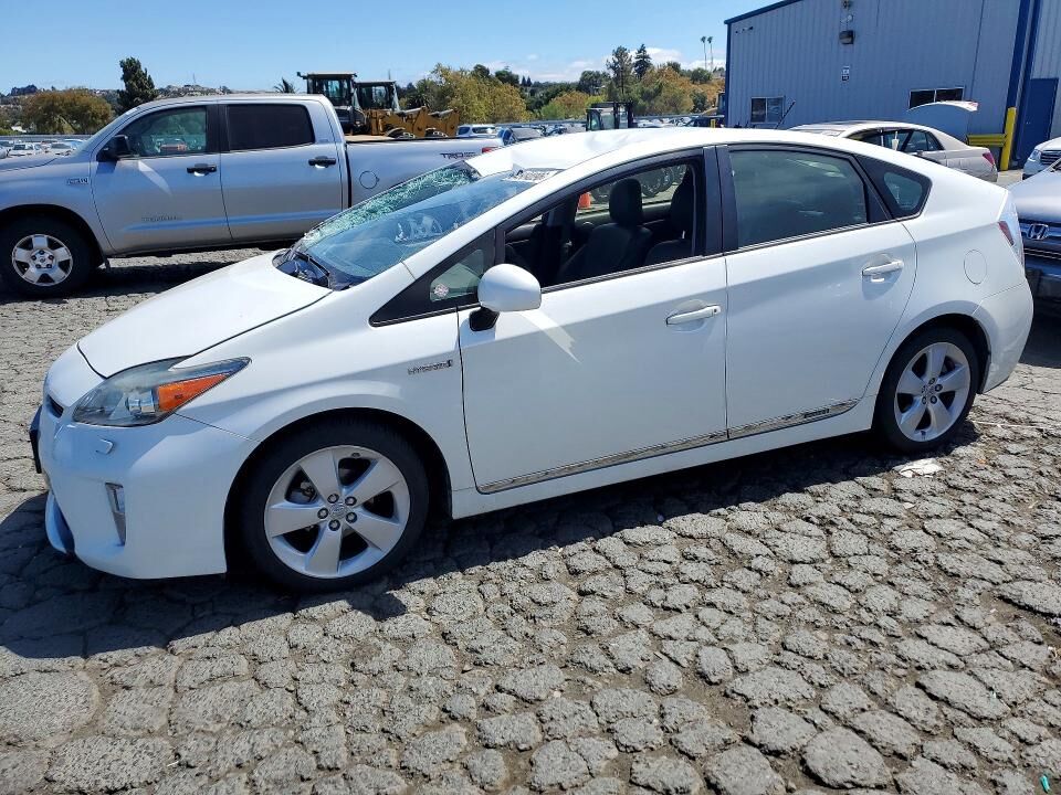 2015 TOYOTA PRIUS