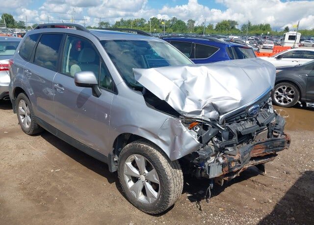 2015 SUBARU Forester