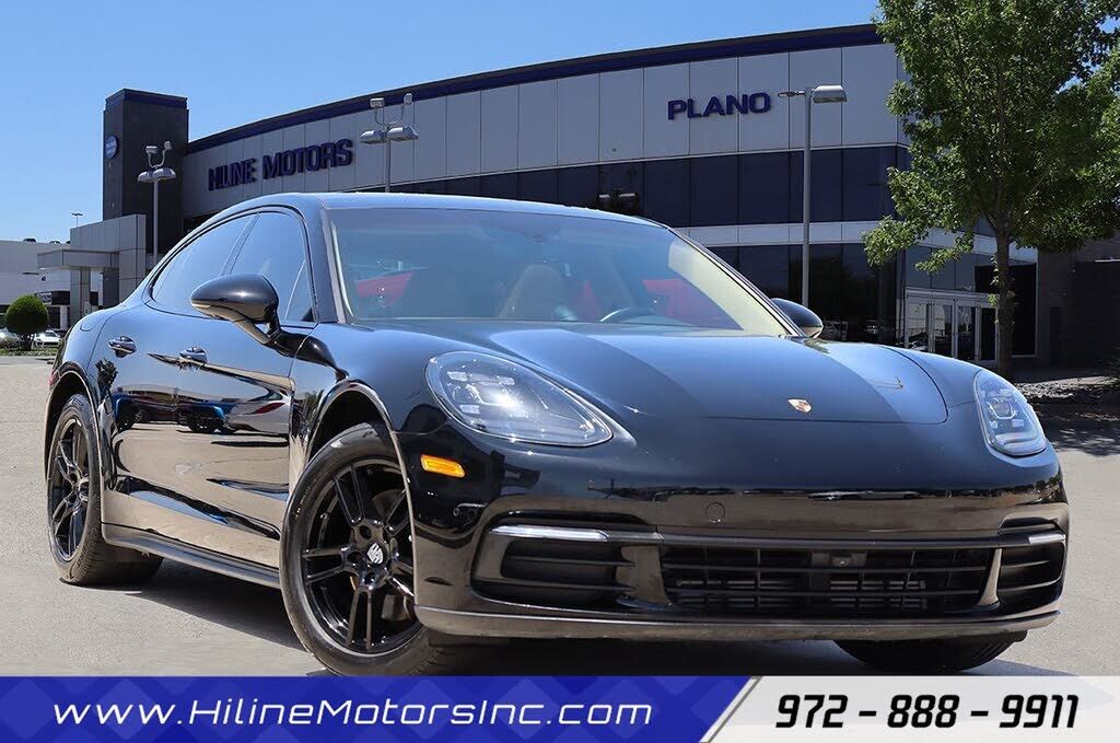 2017 PORSCHE Panamera