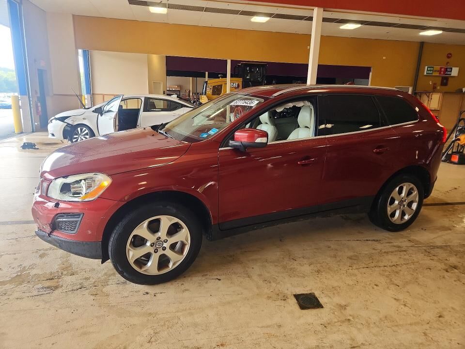 2013 VOLVO XC60