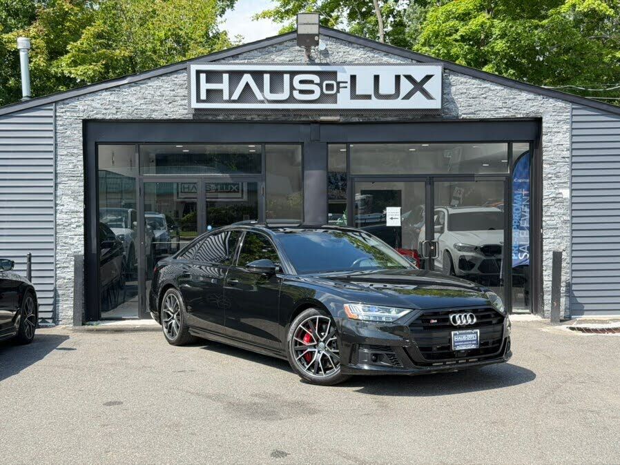 2020 AUDI S8