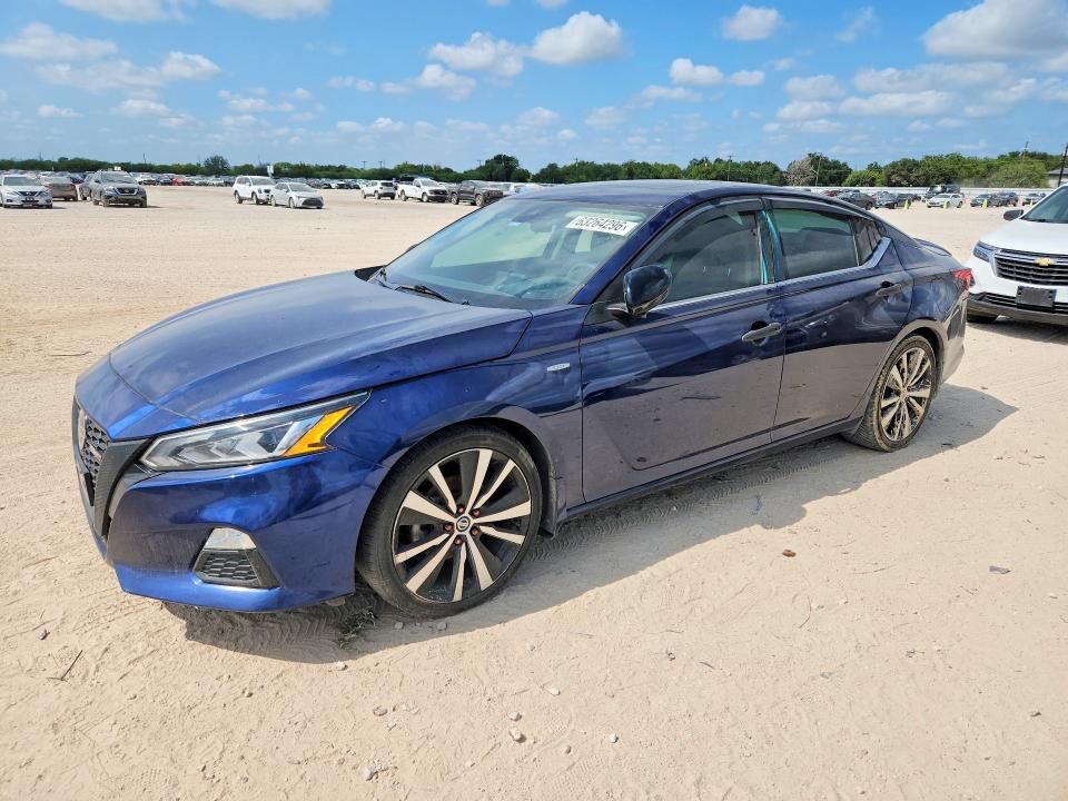 2022 NISSAN Altima