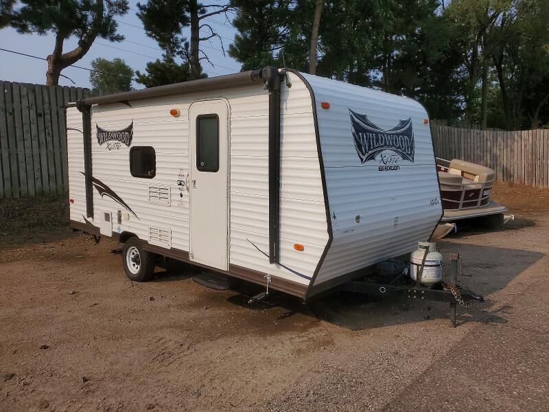 2014 FOREST RIVER Wildwood towables