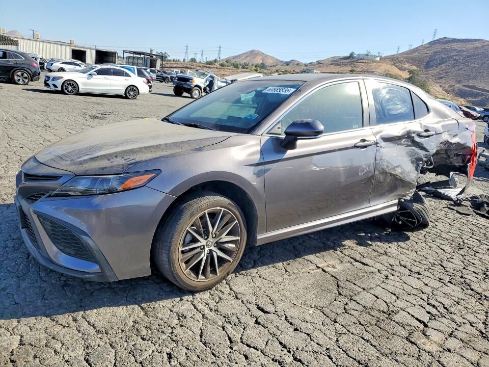 2024 TOYOTA Camry