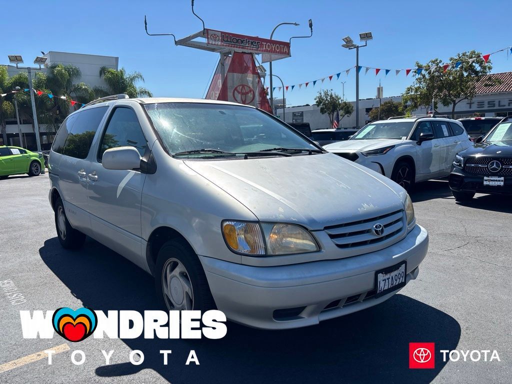 2003 TOYOTA Sienna