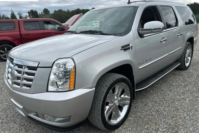 2010 CADILLAC Escalade
