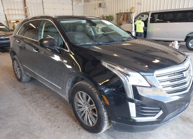 2017 CADILLAC XT5