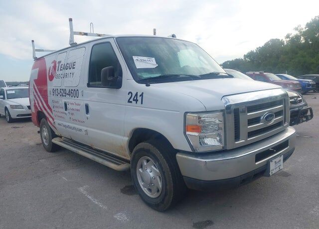 2013 FORD E-250