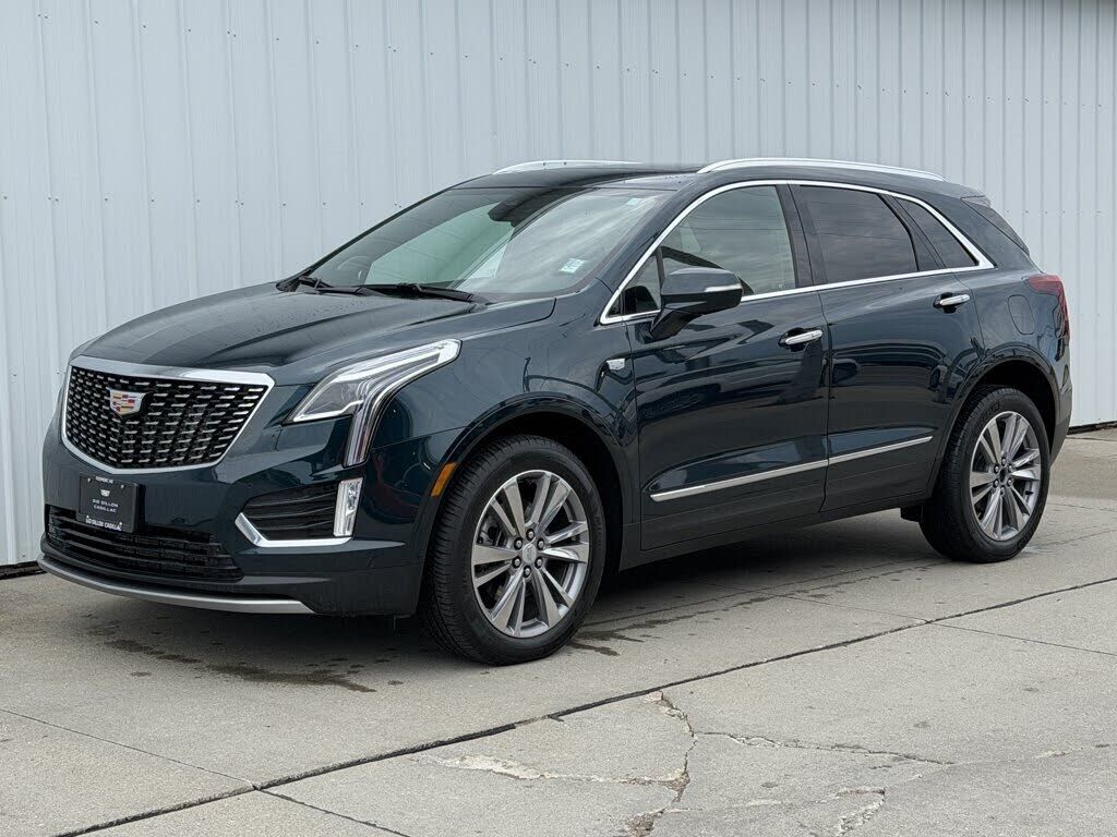 2025 CADILLAC XT5