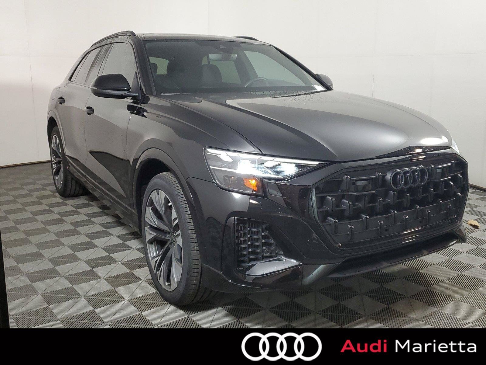 2025 AUDI Q8