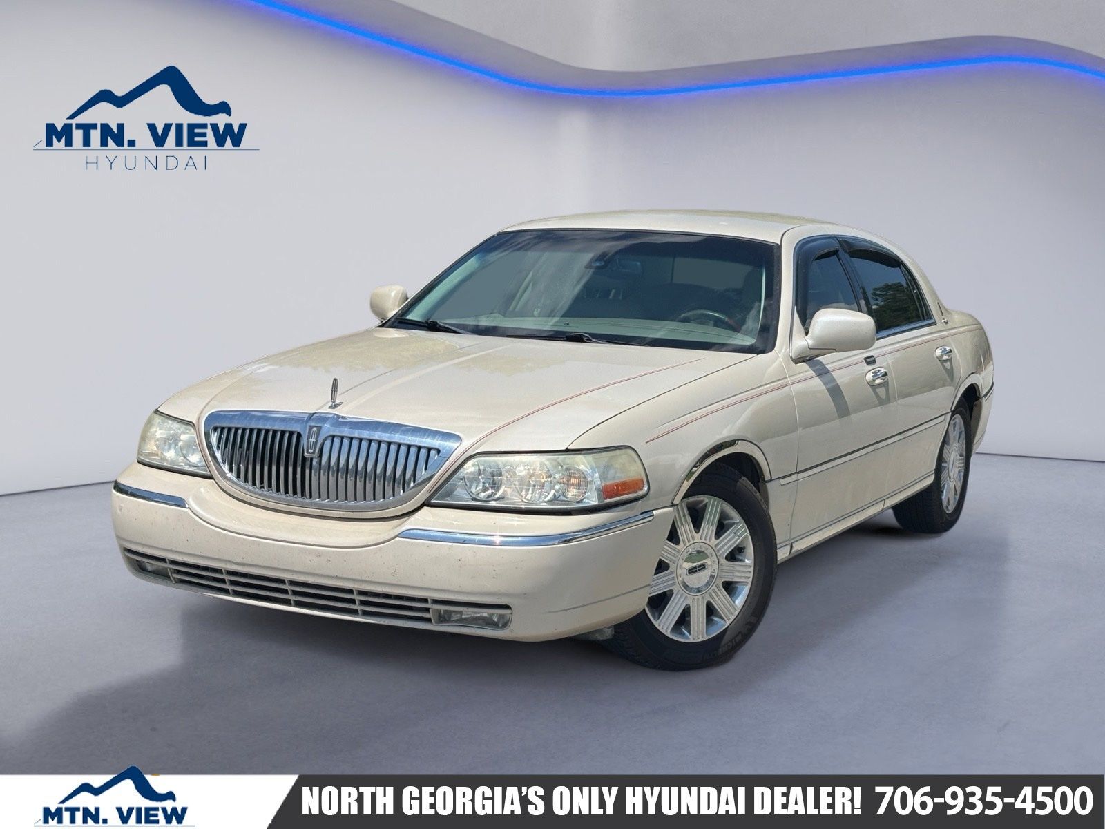 2003 LINCOLN Town Car