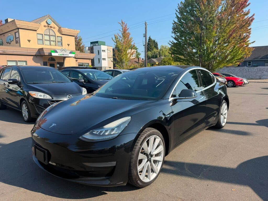 2018 TESLA Model 3