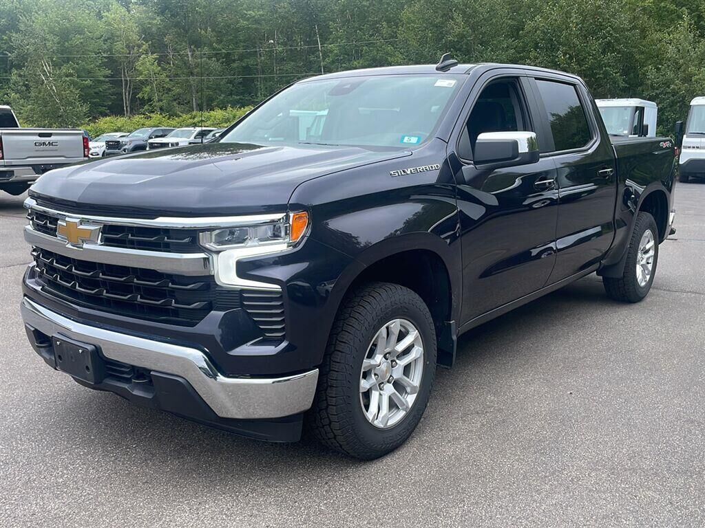 2024 CHEVROLET Silverado