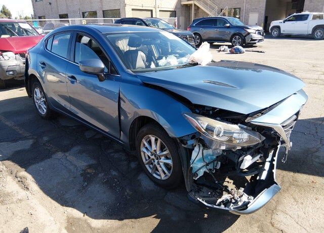 2015 MAZDA Mazda3