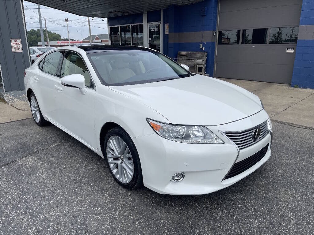 2014 LEXUS ES