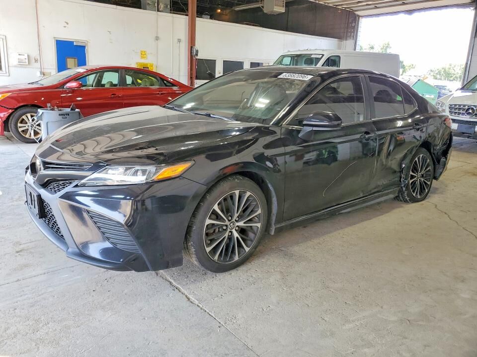 2018 TOYOTA Camry