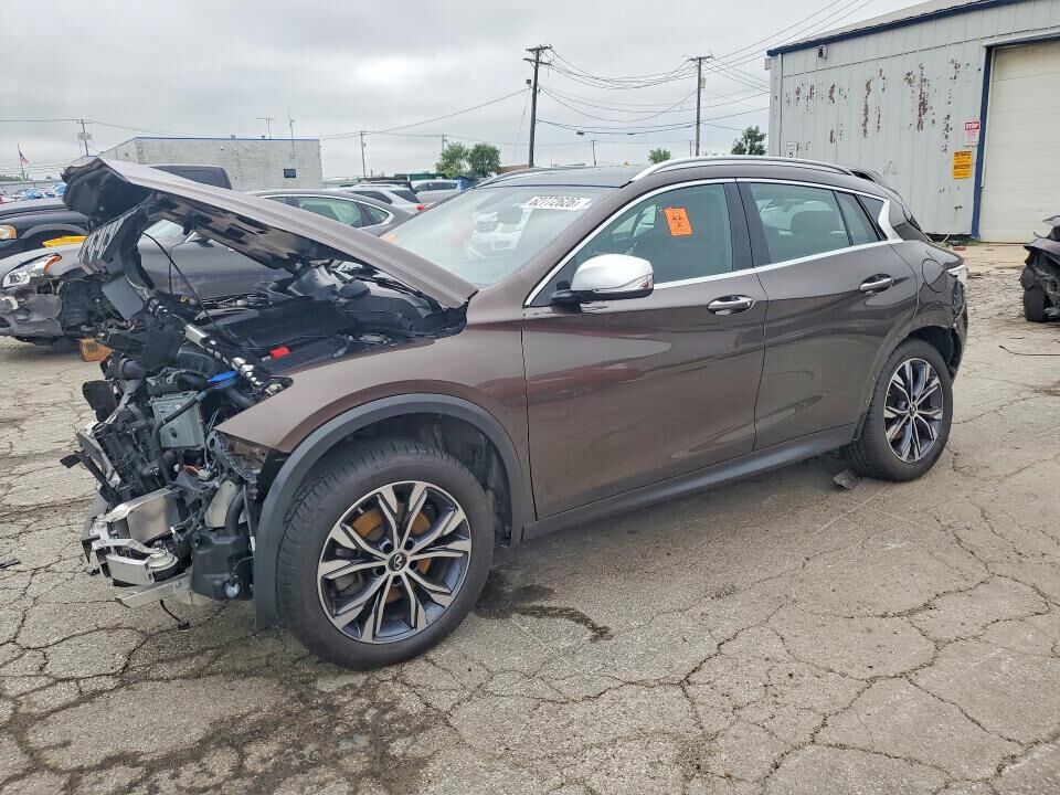 2017 INFINITI QX30