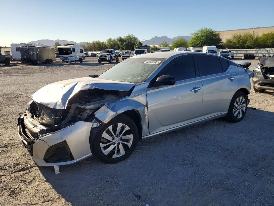 2024 NISSAN Altima