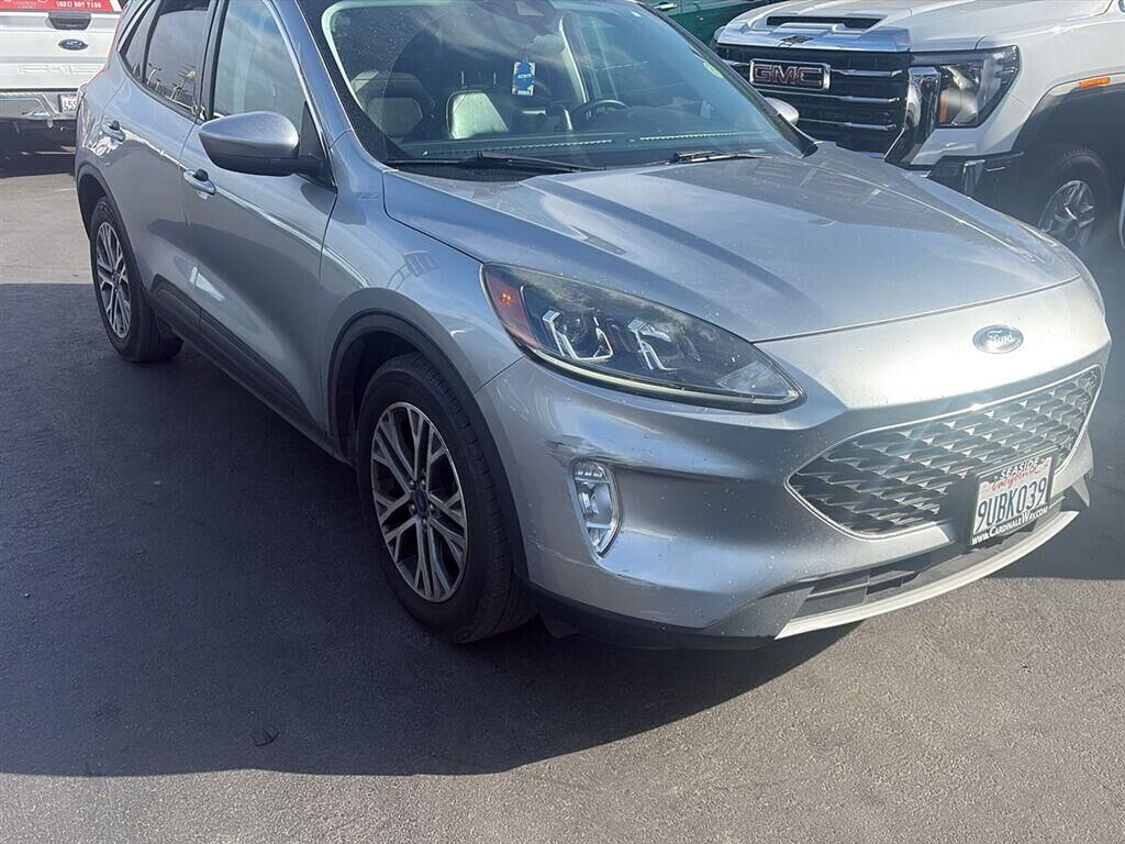 2022 FORD Escape