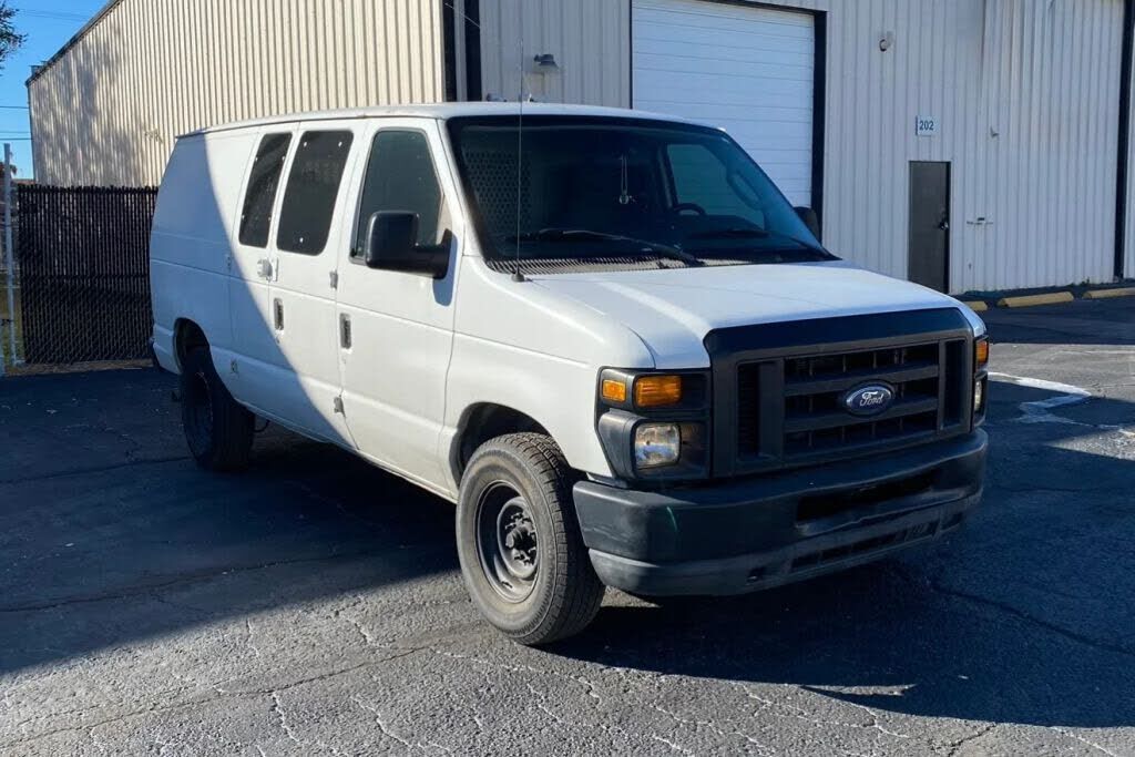 2009 FORD E-250