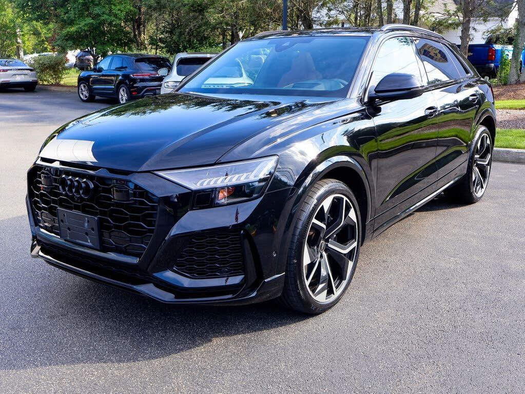 2023 AUDI RS Q8